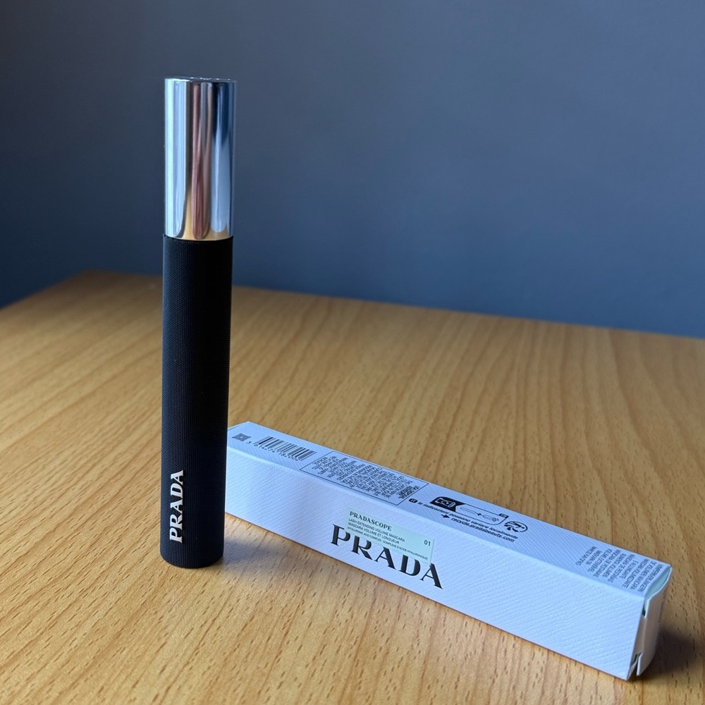 PRADA Beauty Lash Lifting & Lengthening Mascara Black
